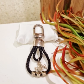 Chaveiro de couro masculino São Bento personalizado