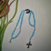 Pulseira terço azul clara Nossa Senhora Aparecida