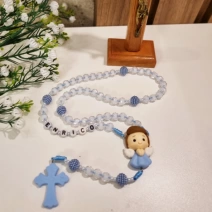 Terço Infantil com nome branco e azul