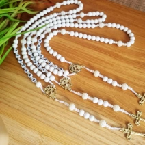 Terço infantil com nome branco
