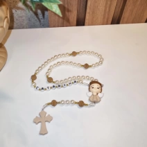 Terço infantil com nome em pérola