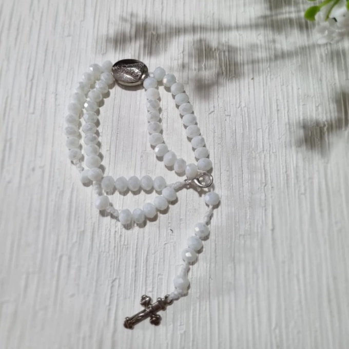 Pulseira terço branca e prata Nossa Senhora Aparecida