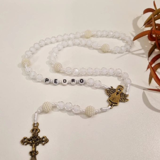Terço infantil com nome branco Anjinho